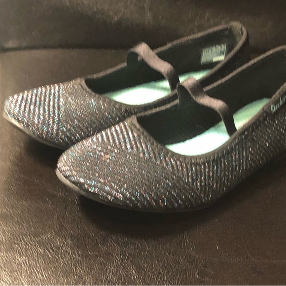 Skechers 302869L Women’s Cleo Round Princess Knit slip On Shoes Size 4 - Picture 3 of 11